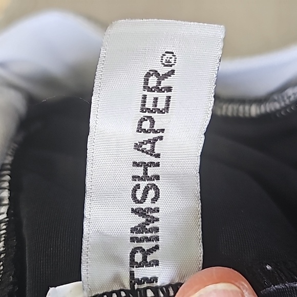 TRINSHAPER one piece bathing suit black and white. Size Medium to large. - Picture 11 of 12